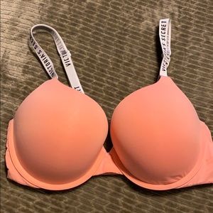 Victoria’s Secret T-Shirt Push-Up Bra
